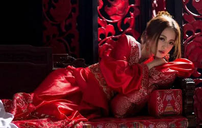 Tháo dỡ cầu thang bê tông tại Đồng Nai